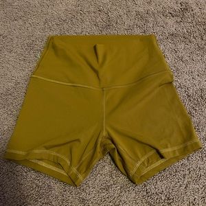 LULULEMON Align Shorts Size 6